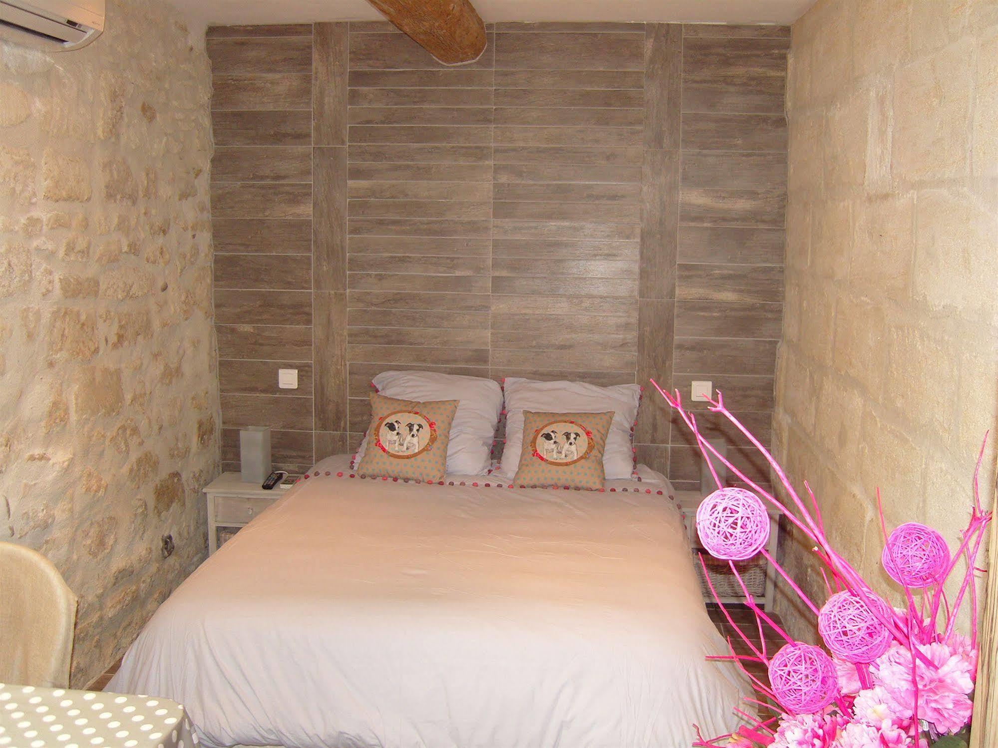 Mas Guiraud, Le Coquet Bed and Breakfast Beaucaire  Exteriör bild