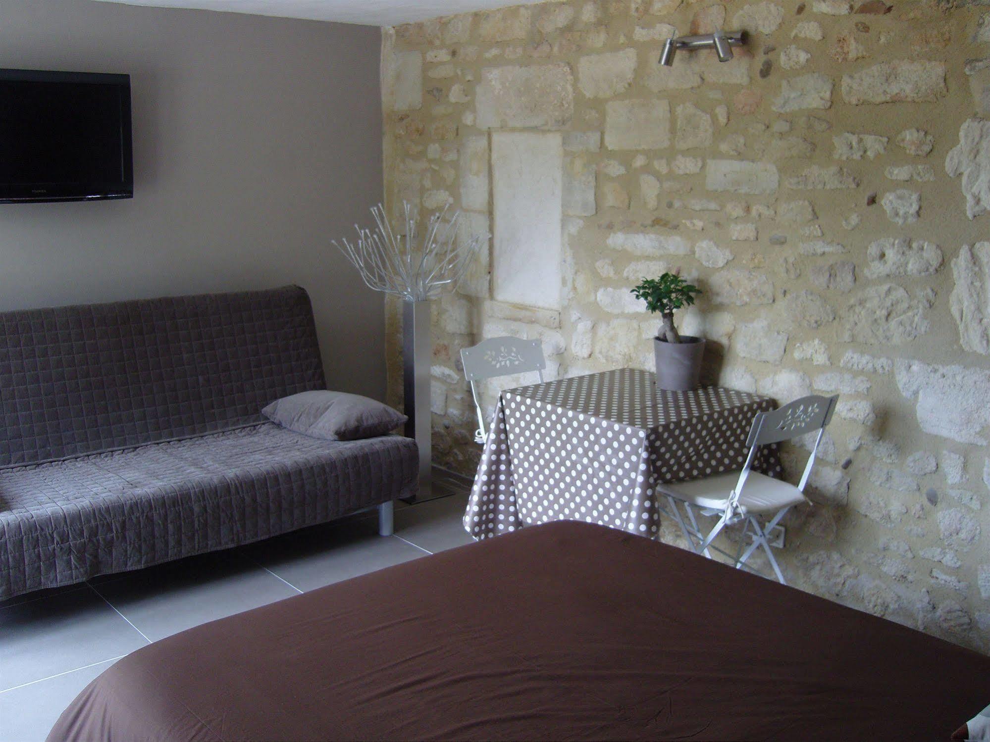 Mas Guiraud, Le Coquet Bed and Breakfast Beaucaire  Exteriör bild