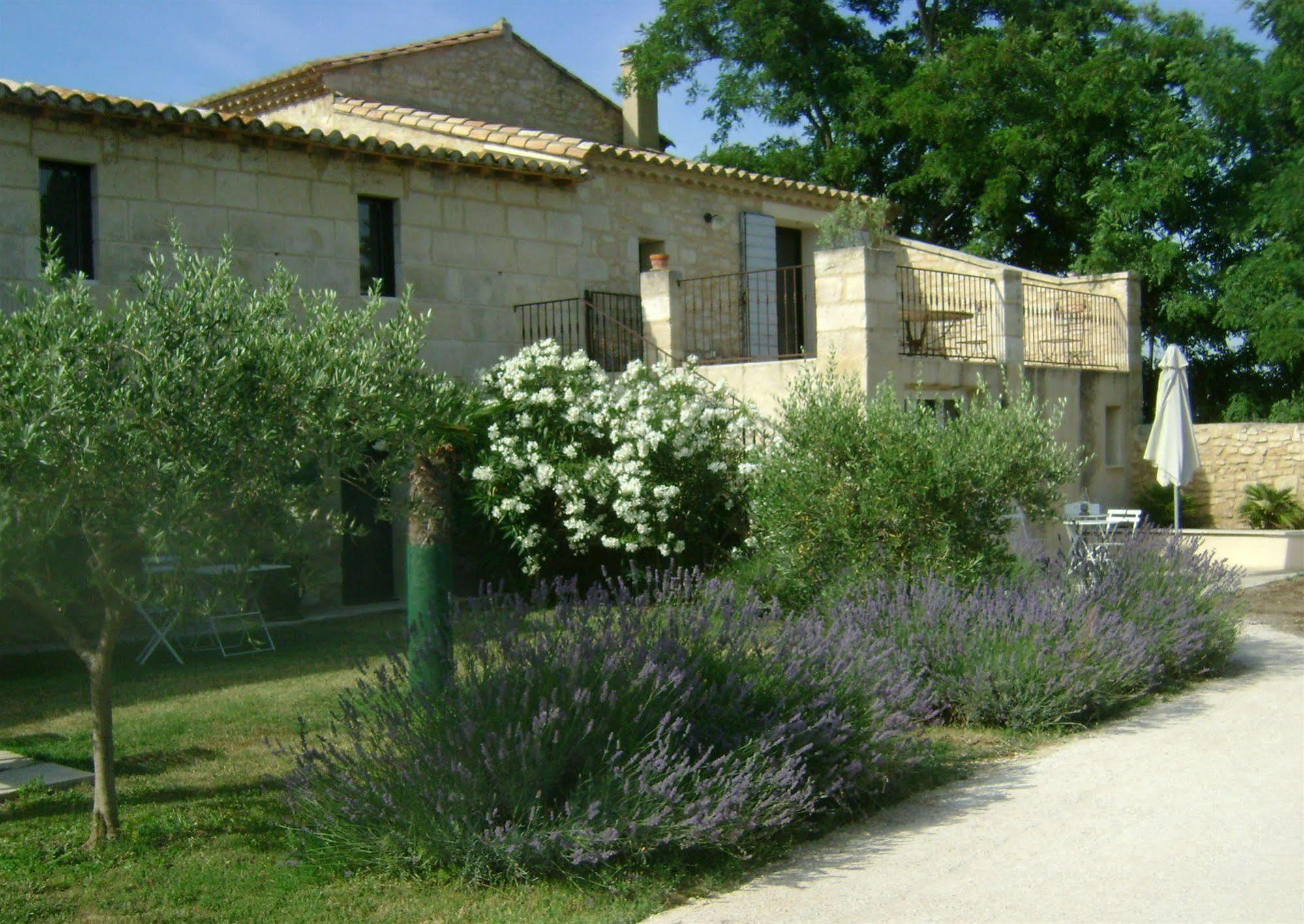 Mas Guiraud, Le Coquet Bed and Breakfast Beaucaire  Exteriör bild